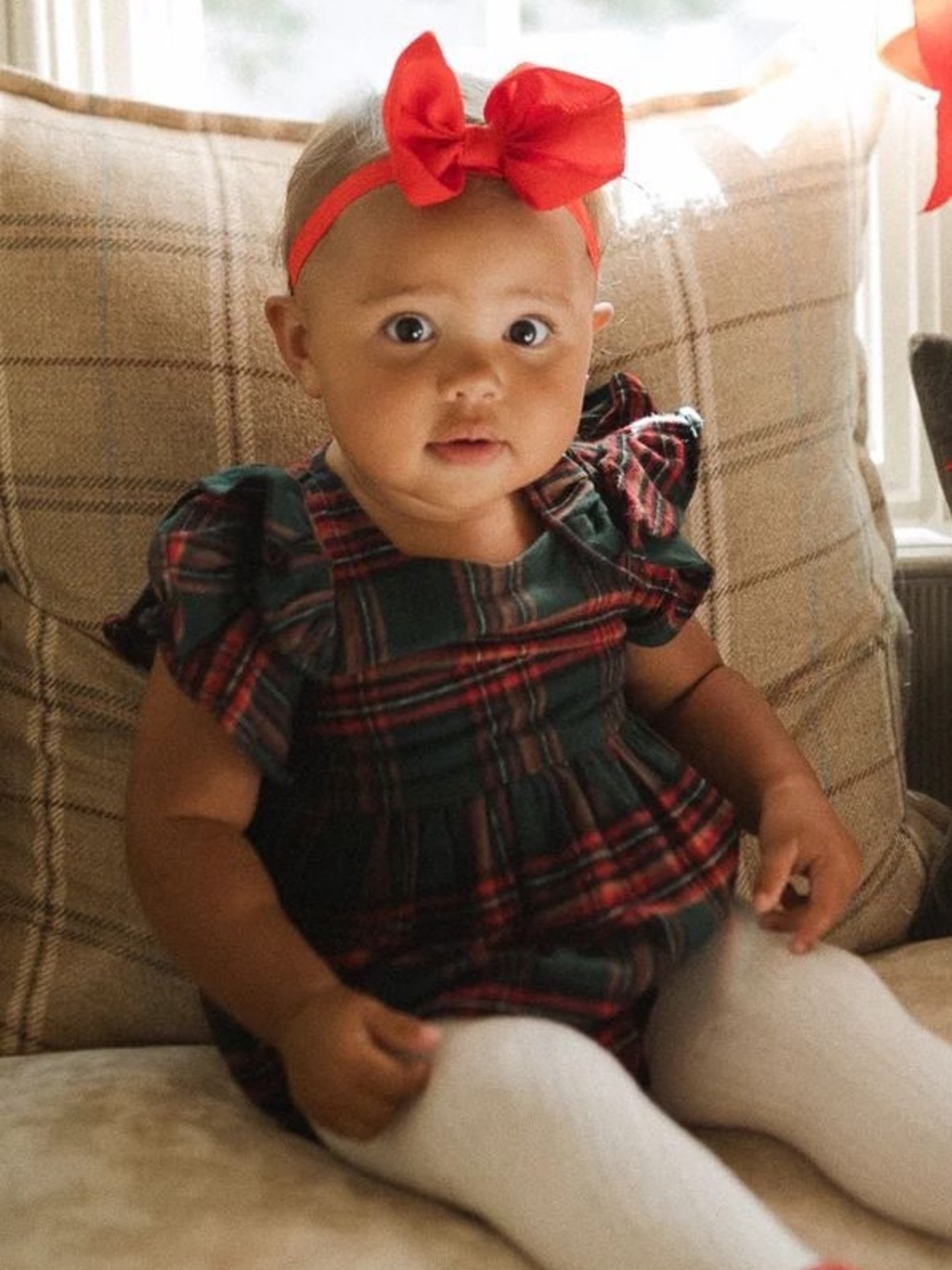Ivy City Co Baby Hattie Romper in Evergreen Plaid- Size 9-12 months